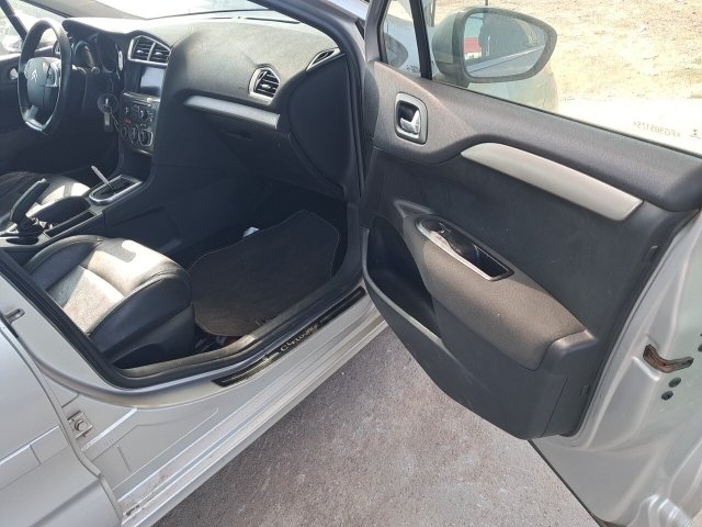 Vehicle_photo_9