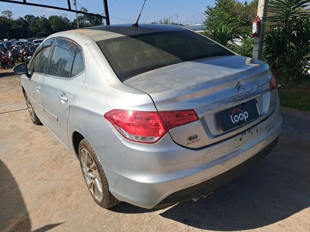 Vehicle_photo_3