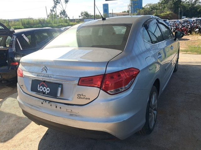 Vehicle_photo_4