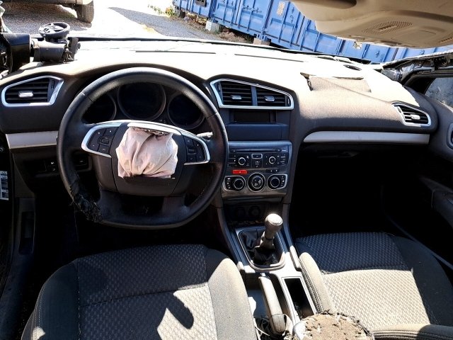 Vehicle_photo_7
