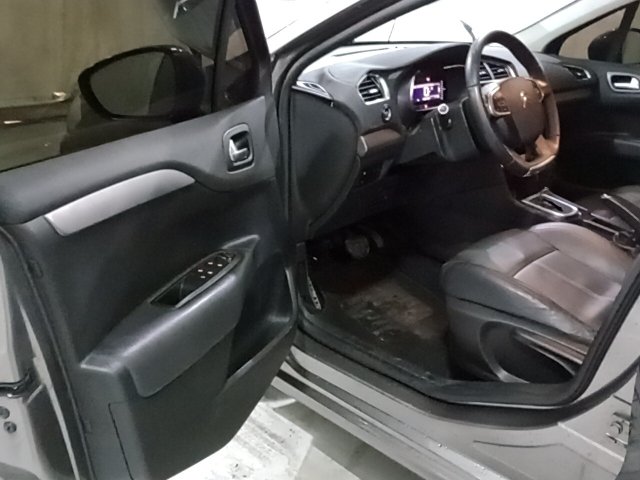 Vehicle_photo_8