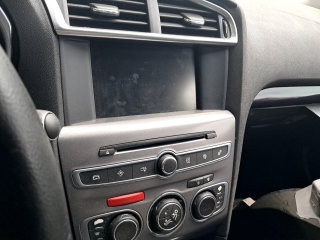 Vehicle_photo_6