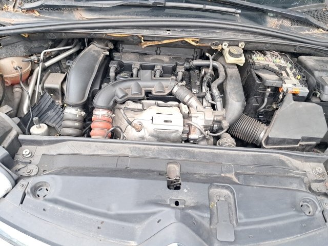 Vehicle_photo_12