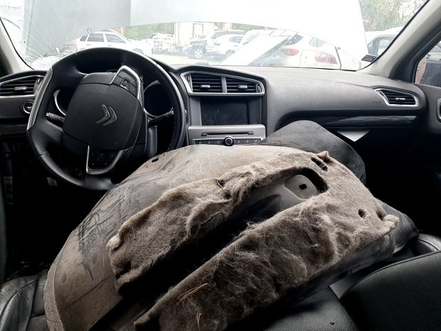 Vehicle_photo_7