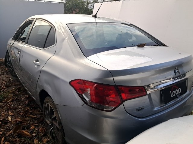 Vehicle_photo_4
