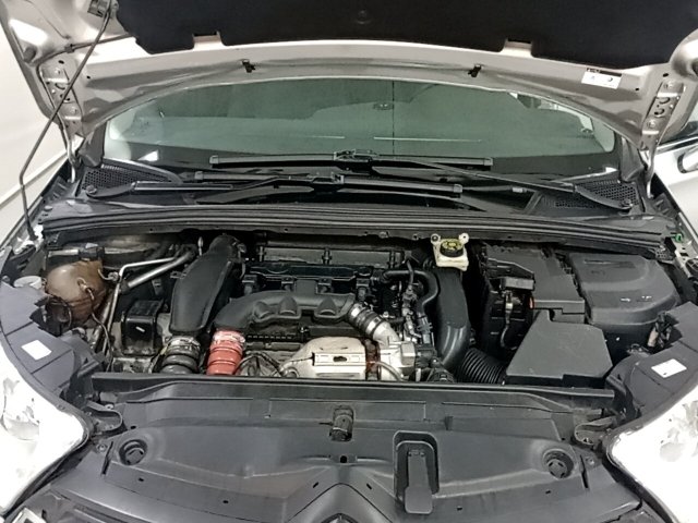 Vehicle_photo_12