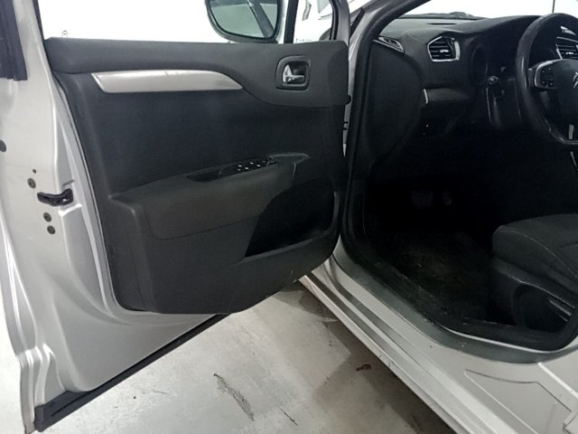 Vehicle_photo_8