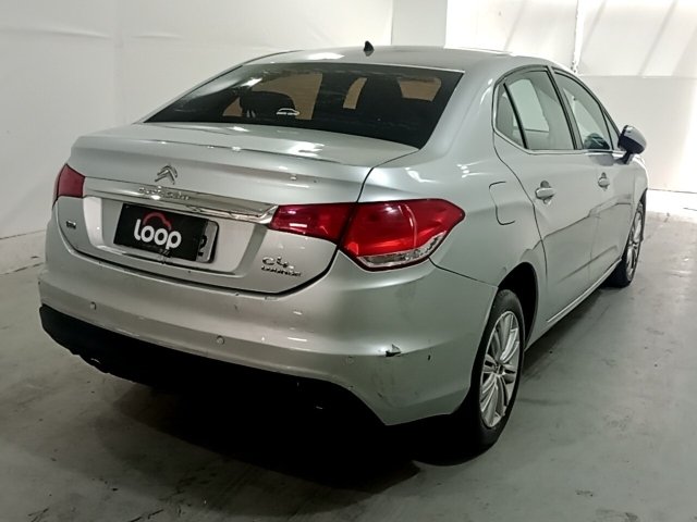 Vehicle_photo_4