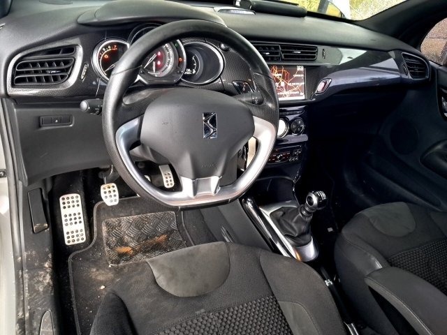 Vehicle_photo_7