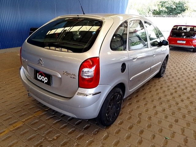 Vehicle_photo_4