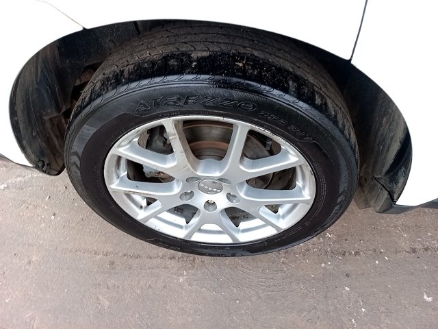 Vehicle_photo_16