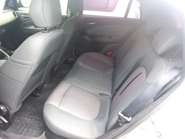 Vehicle_photo_10
