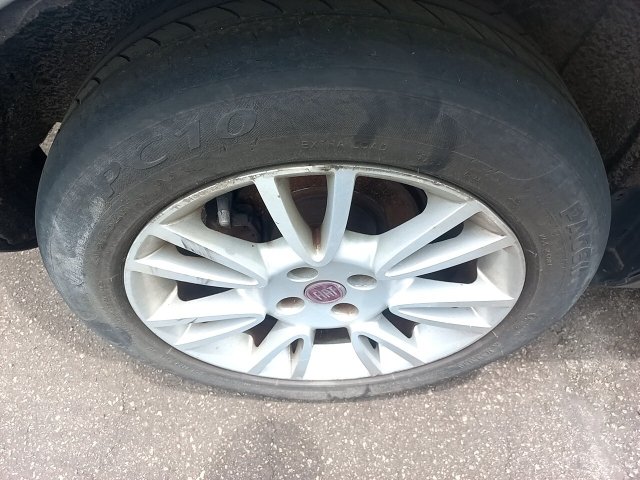 Vehicle_photo_16