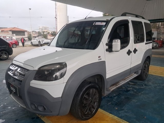 Veículo Fiat Doblo FIAT DOBLÒ 1.8 MPI ADVENTURE 16V FLEX 4P MANUAL 2014/2014 2014 em leilão