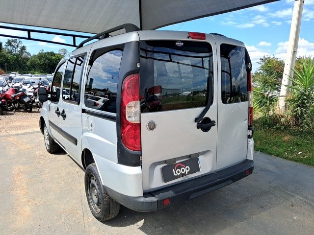 FIAT DOBLO ESSENCE 7L E Traseira Motorista