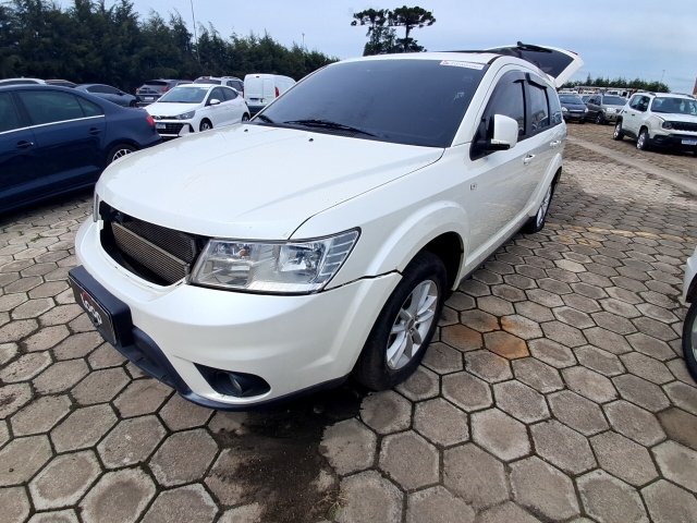Veículo Fiat Freemont FIAT FREEMONT PREC AT6 2013/2014 2014 em leilão
