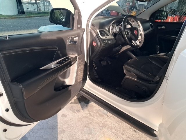 Vehicle_photo_3