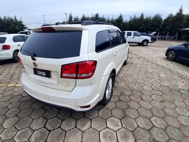 Vehicle_photo_4
