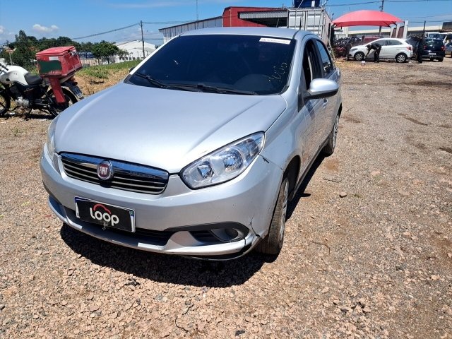 Veículo Fiat Grand Siena Fiat Grand Siena Essence 1.6 2015 Conservado com Kit GNV 2016 em leilão