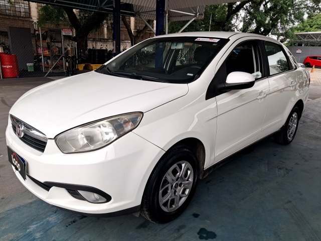 Veículo Fiat Grand Siena FIAT GRAND SIENA TETRAFUEL 1.4 2013/2014 2014 em leilão