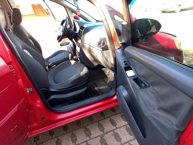 Vehicle_photo_9