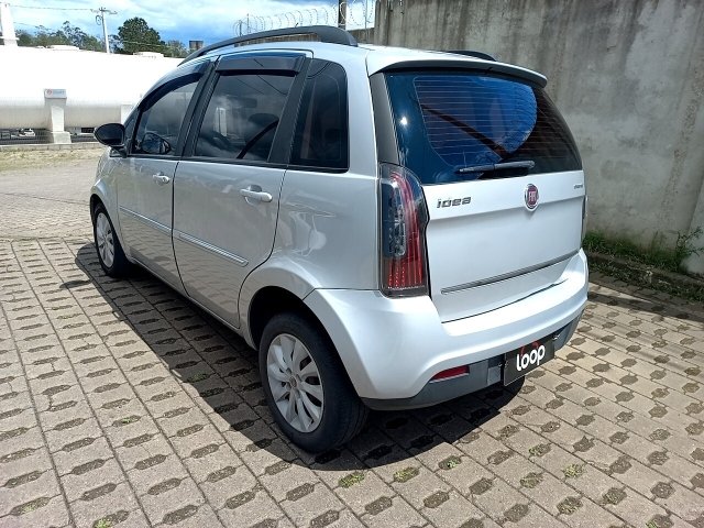 FIAT IDEA ESSENCE 1.6 Traseira Motorista