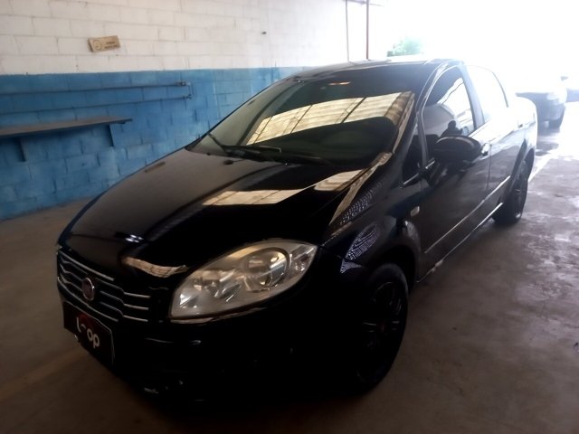 Veículo Fiat Linea FIAT LINEA ESSENCE 1.8 2015/2016 2015 em leilão