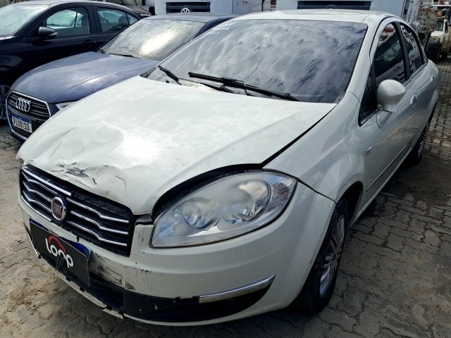 Veículo Fiat Linea Fiat Linea Essence 1.8 2015 Conservado com Kit GNV 2016 em leilão