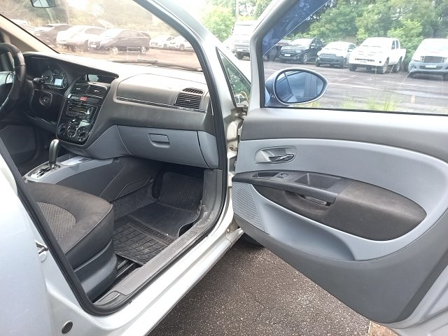 Vehicle_photo_9