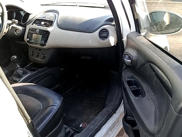 Vehicle_photo_9
