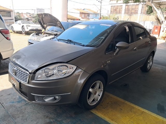 Veículo Fiat Linea Fiat Linea 1.9 MPI HLX 16V Flex 4P Automatizado 2009/2010 2010 em leilão