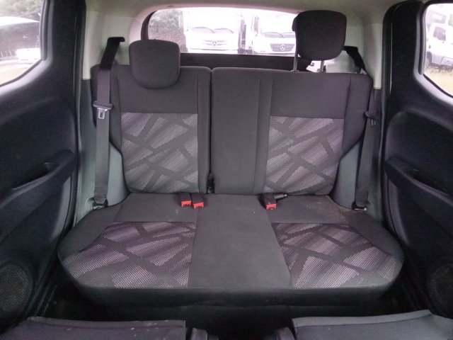 Vehicle_photo_10