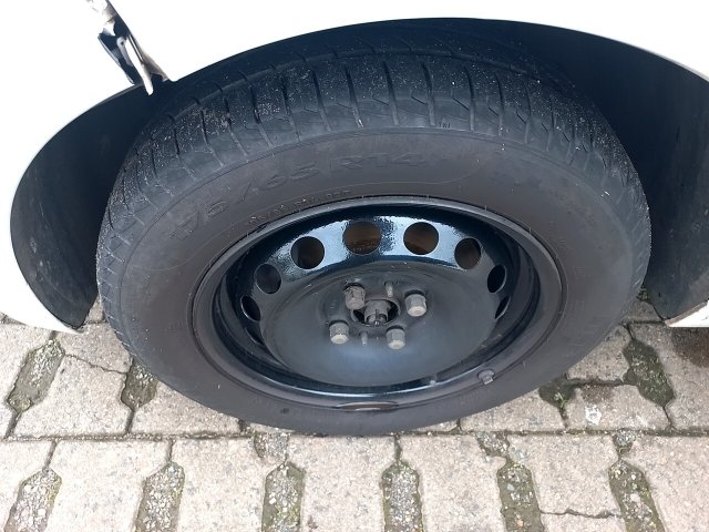 Vehicle_photo_13