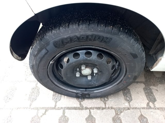 Vehicle_photo_16