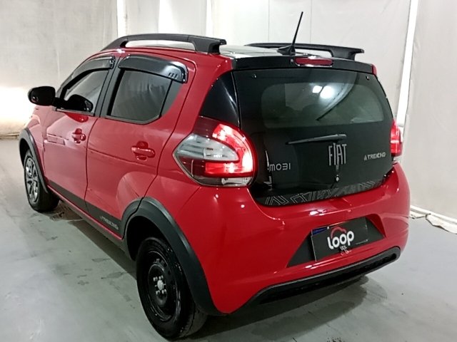 FIAT MOBI TREKKING 1.0MT Traseira Motorista