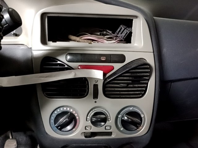 Vehicle_photo_6
