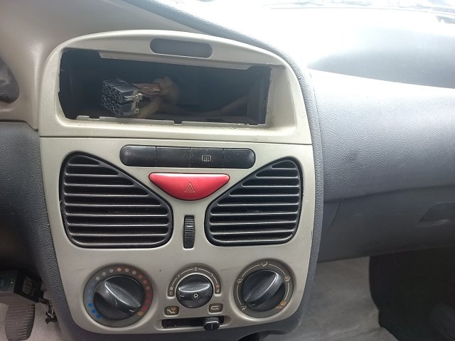 Vehicle_photo_4