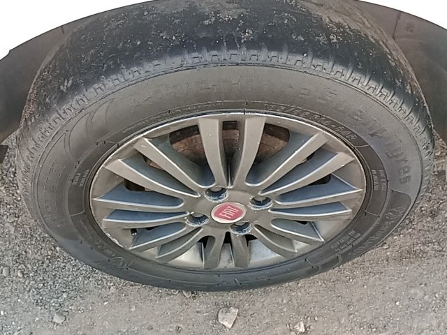 Vehicle_photo_16