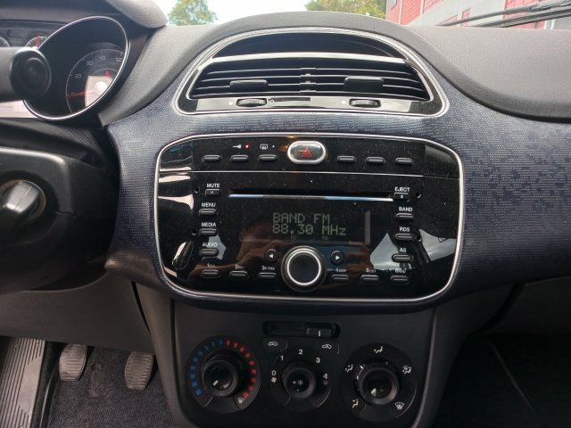 Vehicle_photo_16