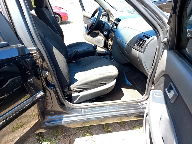 Vehicle_photo_9