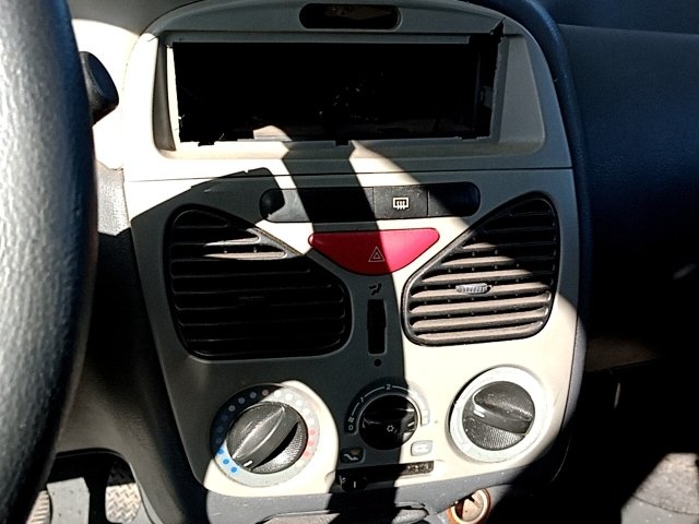 Vehicle_photo_6