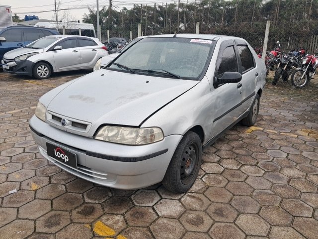 Veículo Fiat Siena Fiat Siena 1.0 MPI Fire 8V Gasolina 4P Manual 2003/2004 2004 em leilão