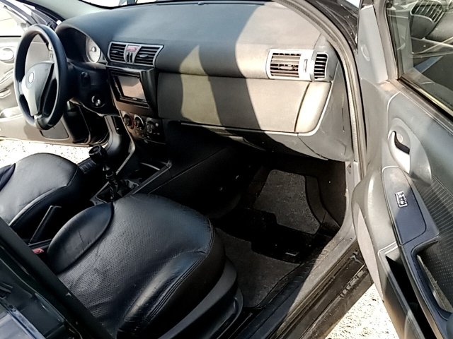 Vehicle_photo_9