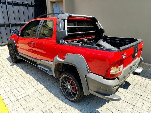 FIAT STRADA ADVENTURE CD Traseira Motorista