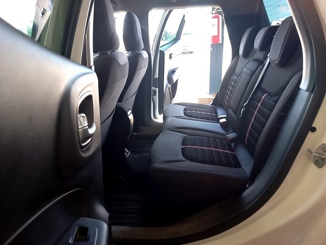 Vehicle_photo_10