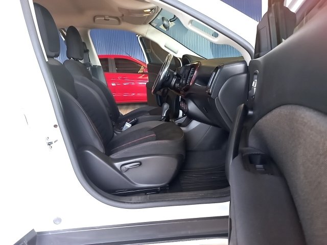Vehicle_photo_9