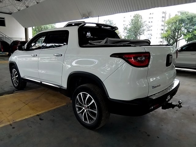 FIAT TORO VOLCANO AT9 D4 Traseira Motorista