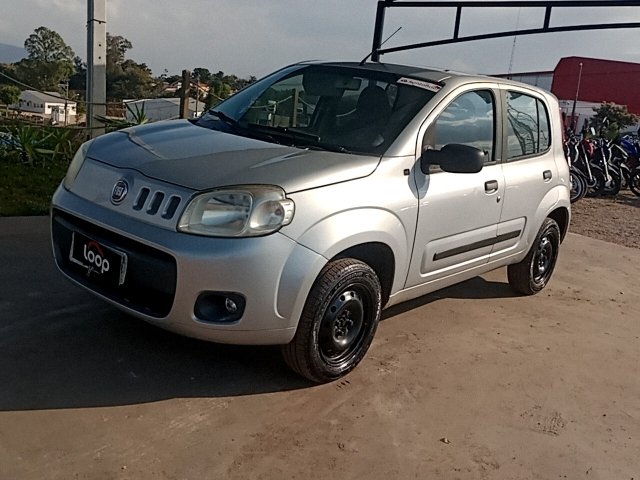 FIAT UNO VIVACE 1.0 Frente Motorista