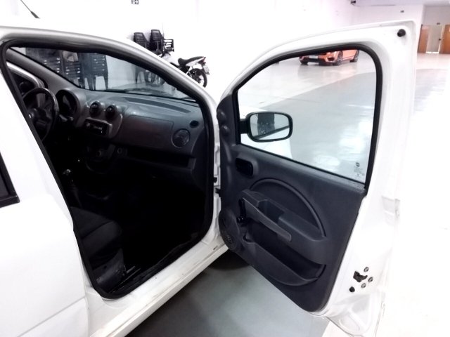 Vehicle_photo_9