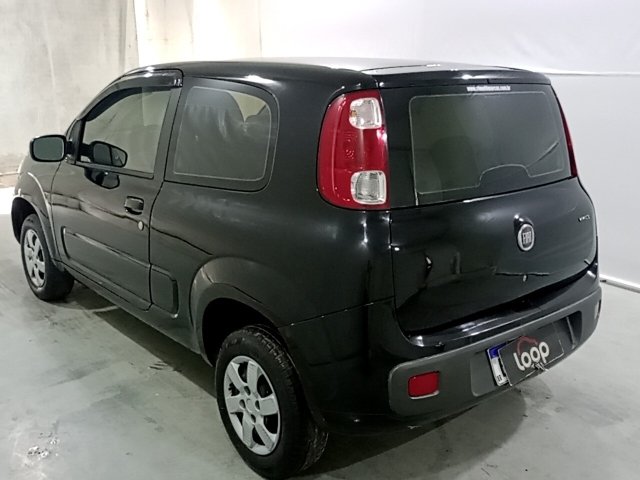FIAT UNO VIVACE 1.0 Traseira Motorista